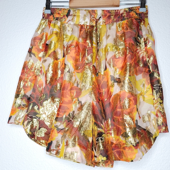 Topshop Metallic Jacquard Shorts - Picture 6 of 7